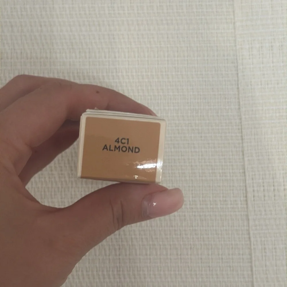 Laura Mercier Flawless No-Makeup Makeup Foundation SPF 30